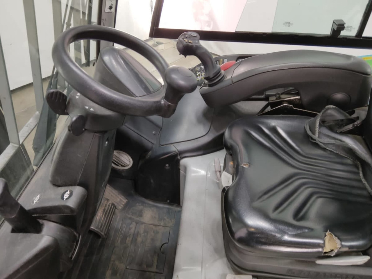 STILL RX60-45 - Electric forklift: picture 4 STILL RX60-45 - Electric forklift: picture 4