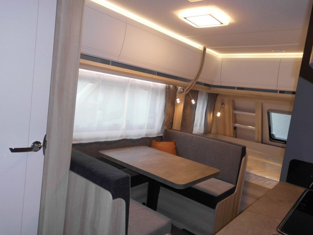 Leasing of  Hobby De Luxe 490 KMF 2026 GARAGE AUTARK 1800kg.+++ Hobby De Luxe 490 KMF 2026 GARAGE AUTARK 1800kg.+++: picture 6