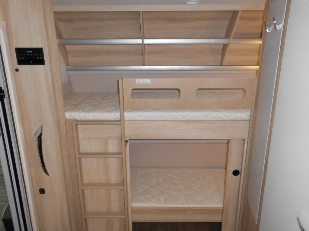 Leasing of  Hobby De Luxe 490 KMF 2026 GARAGE AUTARK 1800kg.+++ Hobby De Luxe 490 KMF 2026 GARAGE AUTARK 1800kg.+++: picture 13