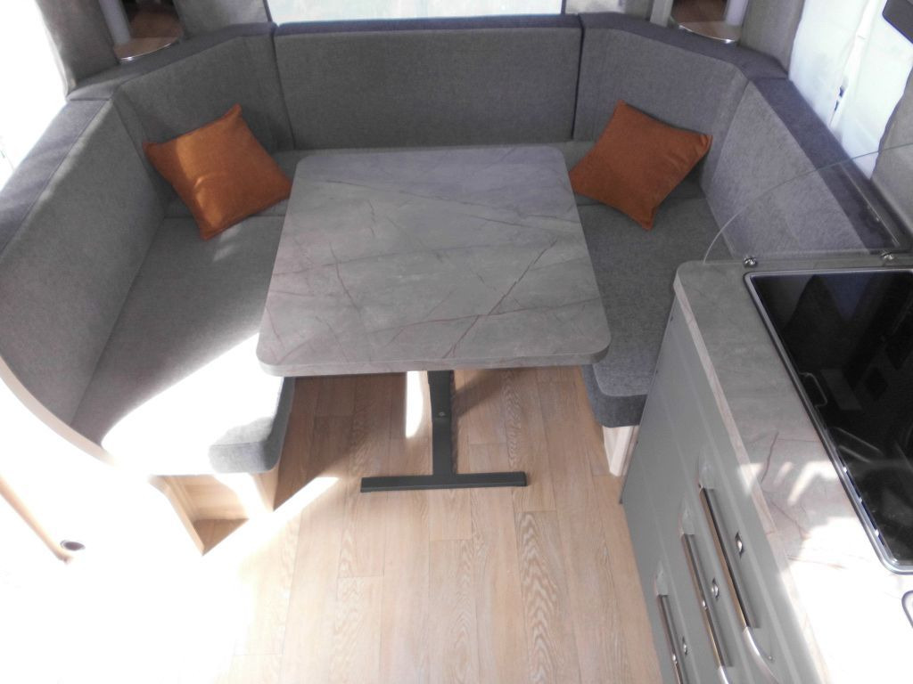 Caravan Hobby De Luxe 540 UL 2026 AUTARK AMBIENTE ROLLROST: picture 7