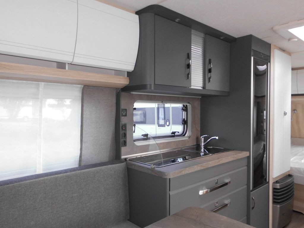 Caravan Hobby De Luxe 540 UL 2026 AUTARK AMBIENTE ROLLROST: picture 9