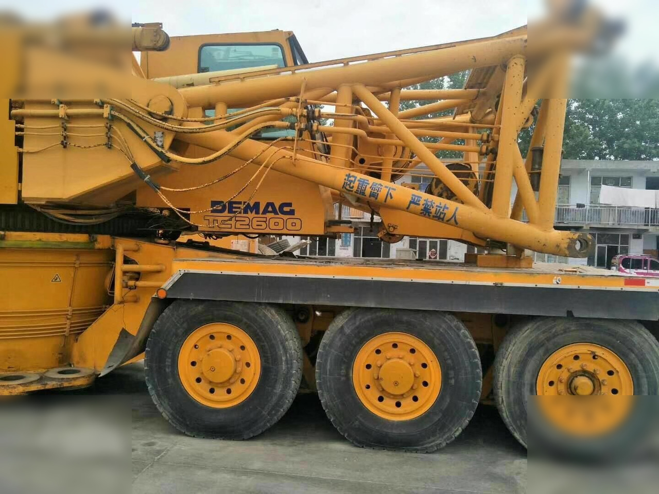 1991 DEMAG TC 2600 - Self-erecting tower crane: picture 4 1991 DEMAG TC 2600 - Self-erecting tower crane: picture 4
