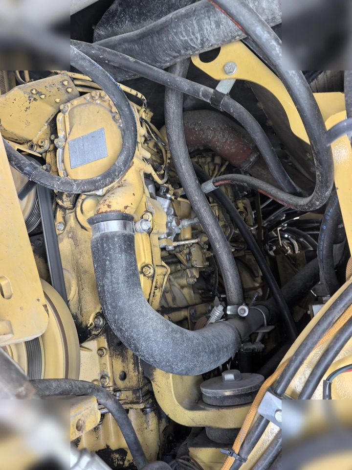 2010 CATERPILLAR AP-655D - Asphalt paver: picture 2 2010 CATERPILLAR AP-655D - Asphalt paver: picture 2