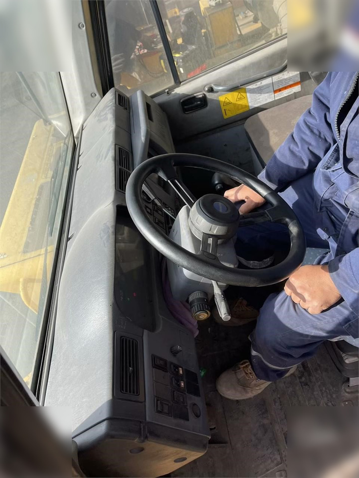 Rigid dumper/ Rock truck 2011 KOMATSU HD465-7: picture 10