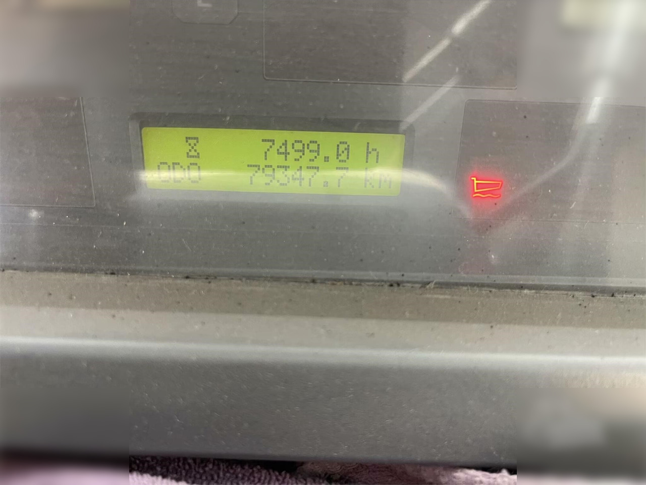 Rigid dumper/ Rock truck 2011 KOMATSU HD465-7: picture 9