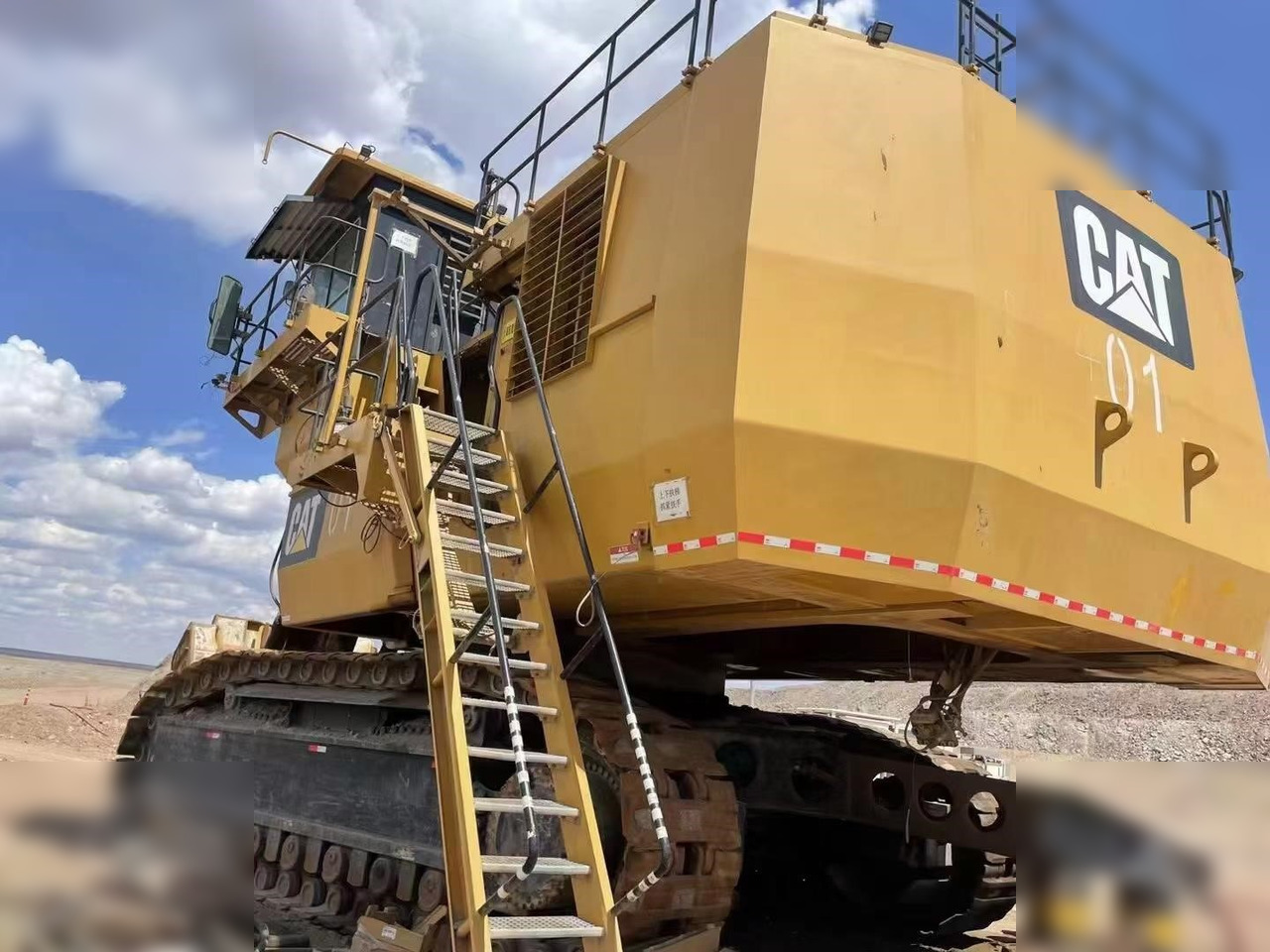 2013 CATERPILLAR 6040ACFS - Crawler excavator: picture 1 2013 CATERPILLAR 6040ACFS - Crawler excavator: picture 1