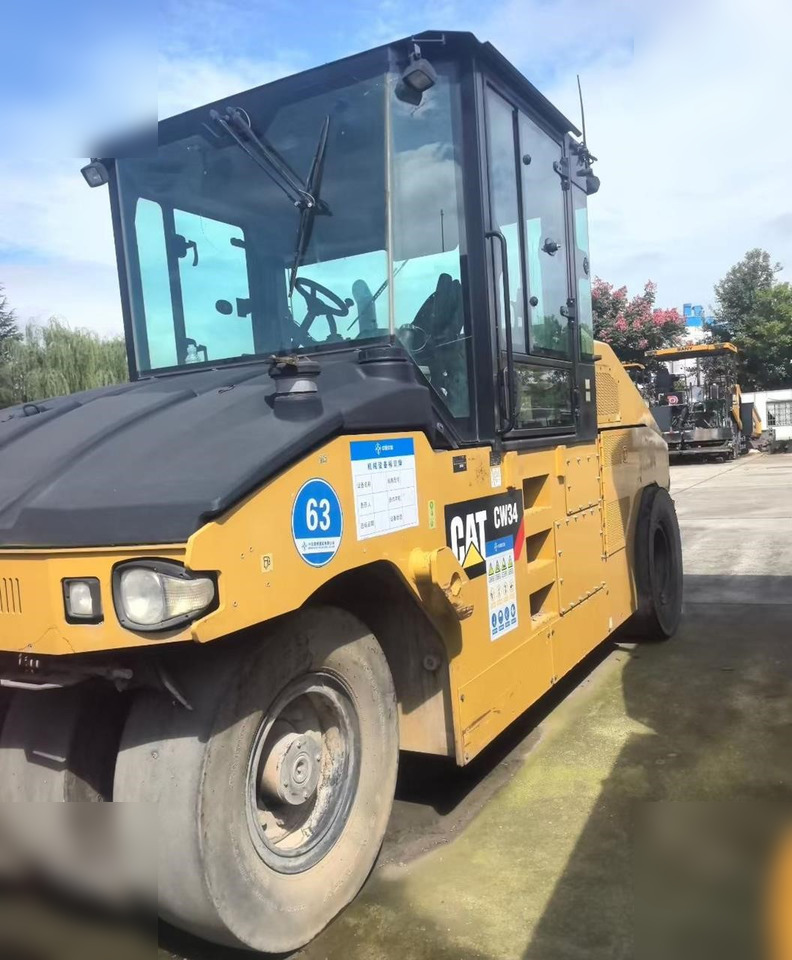 2019 CATERPILLAR CW34 - Pneumatic roller: picture 2 2019 CATERPILLAR CW34 - Pneumatic roller: picture 2