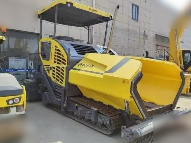 2021 BOMAG BF880C - Asphalt paver: picture 2 2021 BOMAG BF880C - Asphalt paver: picture 2