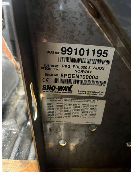 Pickup truck Isuzu D-max 4x4 SNOW PLOW & SPREADER: picture 16