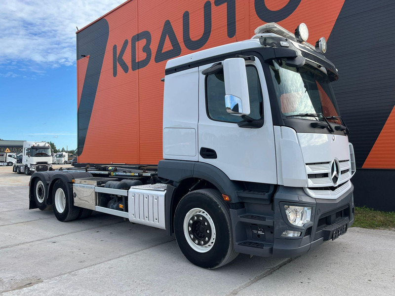 Mercedes-Benz Actros 2546 6x2 JOAB L20 ton / L=5400 mm / RETARDER - Hook lift truck: picture 4 Mercedes-Benz Actros 2546 6x2 JOAB L20 ton / L=5400 mm / RETARDER - Hook lift truck: picture 4