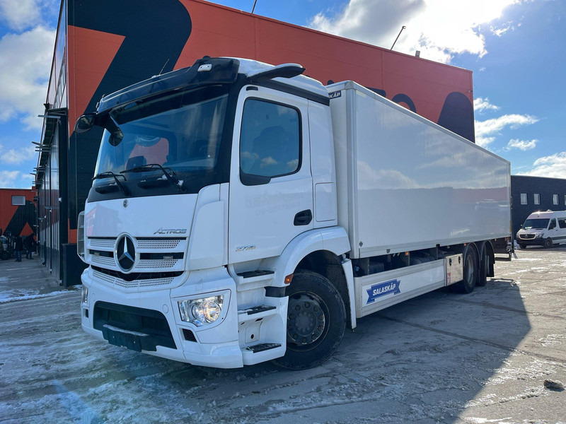 Mercedes-Benz Actros 2735 6x2*4 BOX L=8476 mm - Box truck: picture 2 Mercedes-Benz Actros 2735 6x2*4 BOX L=8476 mm - Box truck: picture 2