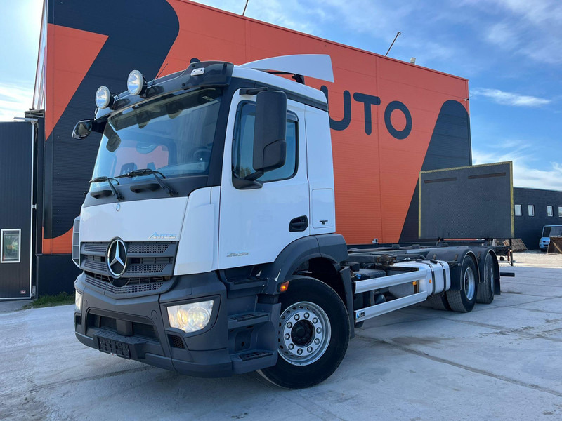 Mercedes-Benz Antos 2535 6x2*4 CHASSIS L=7788 mm - Container transporter/ Swap body truck: picture 2 Mercedes-Benz Antos 2535 6x2*4 CHASSIS L=7788 mm - Container transporter/ Swap body truck: picture 2