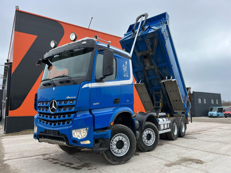 Mercedes-Benz Arocs 3251 8x4 RETARDER / FULL STEEL / BOX L=5605 mm - Tipper: picture 2 Mercedes-Benz Arocs 3251 8x4 RETARDER / FULL STEEL / BOX L=5605 mm - Tipper: picture 2