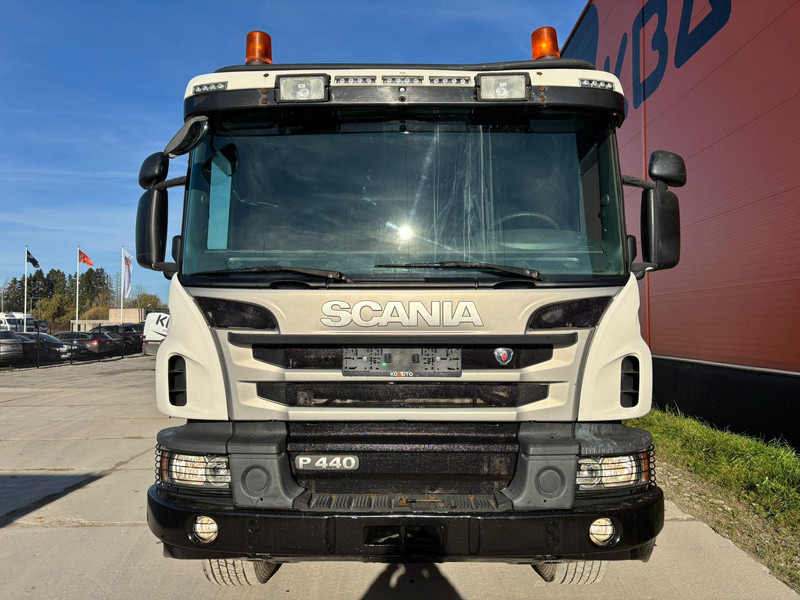 Scania P 440 8x4 RETARDER / FULL STEEL / BOX L=5850 mm - Tipper: picture 3 Scania P 440 8x4 RETARDER / FULL STEEL / BOX L=5850 mm - Tipper: picture 3