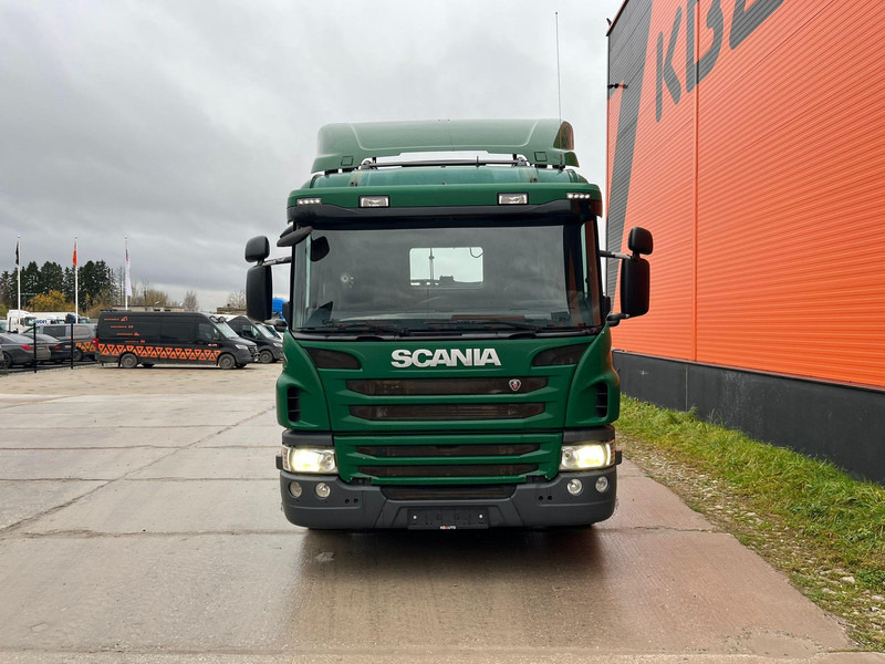 Scania P 450 8x4*4 FOR SALE AS CHASSIS / HYDRAULICS - Cab chassis truck: picture 3 Scania P 450 8x4*4 FOR SALE AS CHASSIS / HYDRAULICS - Cab chassis truck: picture 3