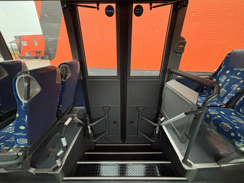 Suburban bus Setra S 417 UL 6x2*4 57 SEATS / AC / AUXILIARY HEATER / WHEELCHAIR LIFT: picture 17 Suburban bus Setra S 417 UL 6x2*4 57 SEATS / AC / AUXILIARY HEATER / WHEELCHAIR LIFT: picture 17