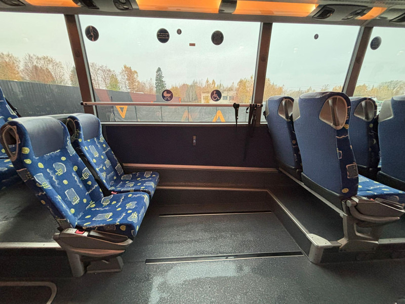 Suburban bus Setra S 417 UL 6x2*4 57 SEATS / AC / AUXILIARY HEATER / WHEELCHAIR LIFT: picture 16 Suburban bus Setra S 417 UL 6x2*4 57 SEATS / AC / AUXILIARY HEATER / WHEELCHAIR LIFT: picture 16