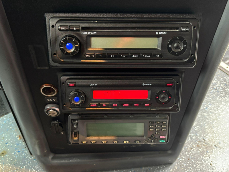 Suburban bus Setra S 417 UL 6x2*4 57 SEATS / AC / AUXILIARY HEATER / WHEELCHAIR LIFT: picture 13 Suburban bus Setra S 417 UL 6x2*4 57 SEATS / AC / AUXILIARY HEATER / WHEELCHAIR LIFT: picture 13