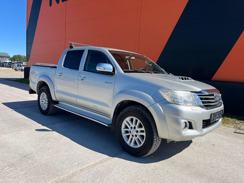 Toyota Hilux 4x4 - Pickup truck: picture 4 Toyota Hilux 4x4 - Pickup truck: picture 4