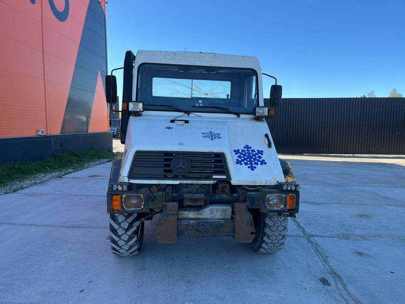 Mercedes-Benz Unimog U130 4x4 - Tractor unit: picture 3 Mercedes-Benz Unimog U130 4x4 - Tractor unit: picture 3