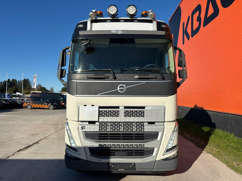 Volvo FH 500 6x2 GLOBE XL / RETARDER / HYDRAULICS / DOUBLE BOGIE - Tractor unit: picture 3 Volvo FH 500 6x2 GLOBE XL / RETARDER / HYDRAULICS / DOUBLE BOGIE - Tractor unit: picture 3