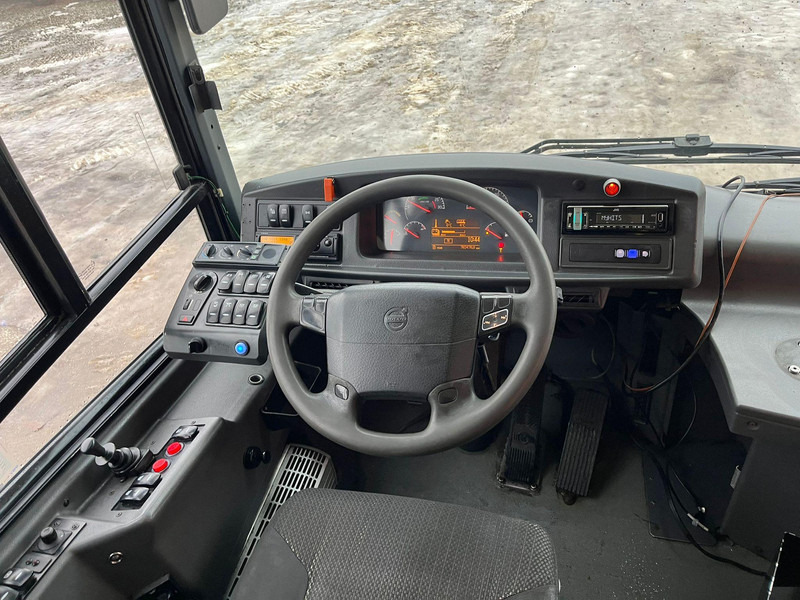 Interior photo 1: City bus Volvo BRLH 7700 HYBRID 4x2 2 UNITS AVAILABLE / EURO EEV / AC / AUXILIARY HEATING Interior photo 1: City bus Volvo BRLH 7700 HYBRID 4x2 2 UNITS AVAILABLE / EURO EEV / AC / AUXILIARY HEATING