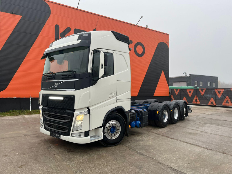 Volvo FH 540 8x4*4 CHASSIS L=7137 mm - Cab chassis truck: picture 2 Volvo FH 540 8x4*4 CHASSIS L=7137 mm - Cab chassis truck: picture 2