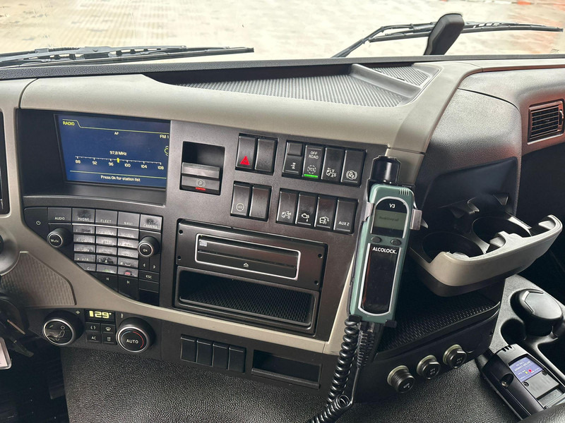 Dropside/ Flatbed truck, Crane truck Volvo FM 330 4x2 PALFINGER PK 12002-EH B / BOX L=7196 mm: picture 20