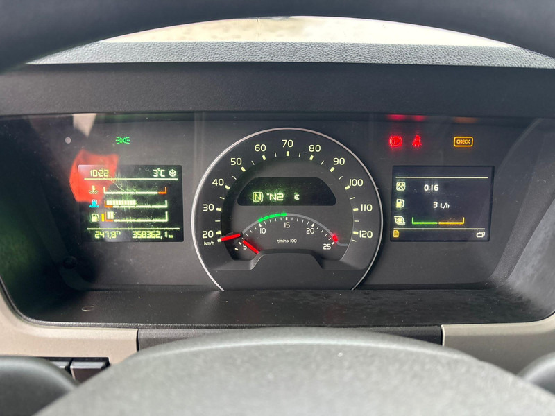 Dropside/ Flatbed truck, Crane truck Volvo FM 330 4x2 PALFINGER PK 12002-EH B / BOX L=7196 mm: picture 18