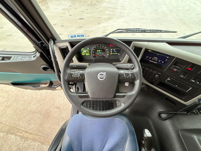 Dropside/ Flatbed truck, Crane truck Volvo FM 330 4x2 PALFINGER PK 12002-EH B / BOX L=7196 mm: picture 17