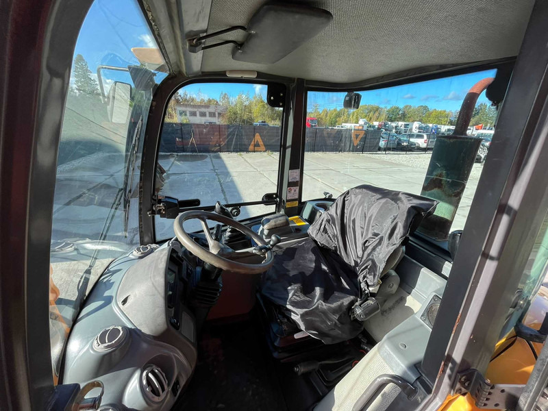 Wheel loader Volvo L 25 F BUCKET & FORKS: picture 17 Wheel loader Volvo L 25 F BUCKET & FORKS: picture 17