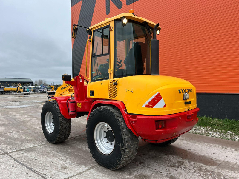 Wheel loader Volvo L 30 B-Z/X 4x4 AC / QUICK COUPLER / BUCKET + FORKS: picture 9