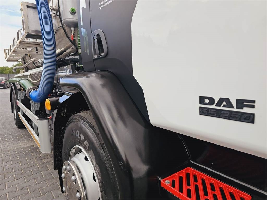 Vacuum truck DAF WUKO SCK-4HW for collecting waste liquid separator: picture 8 Vacuum truck DAF WUKO SCK-4HW for collecting waste liquid separator: picture 8