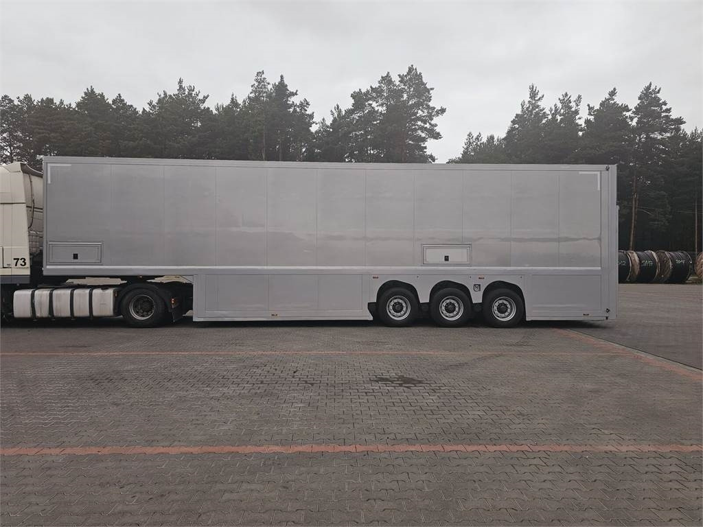 Langendorf DOUBLE LOADING FOR MOTOR COSMETICS Flexliner Inloa  - Refrigerator semi-trailer: picture 3 Langendorf DOUBLE LOADING FOR MOTOR COSMETICS Flexliner Inloa  - Refrigerator semi-trailer: picture 3