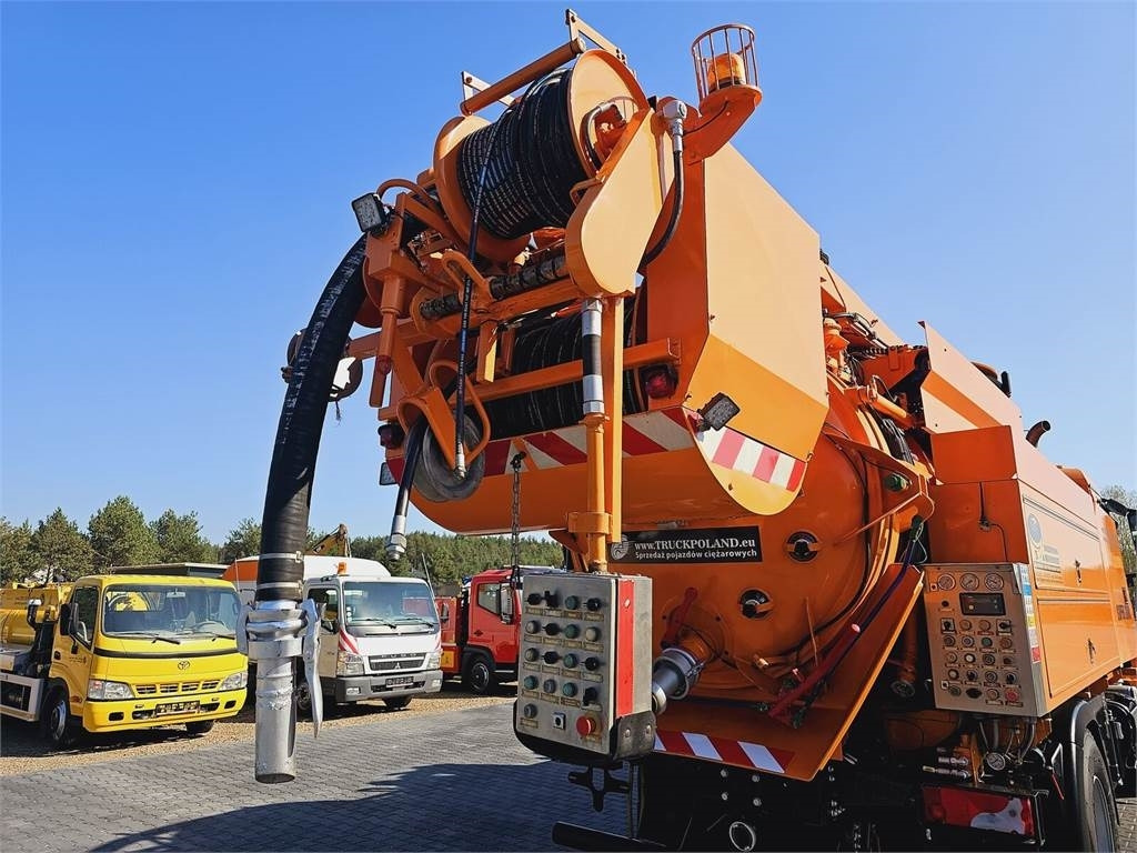 Vacuum truck MAN SUPER 2000 4x2 WUKO RECYKLING for collecting liqui: picture 16