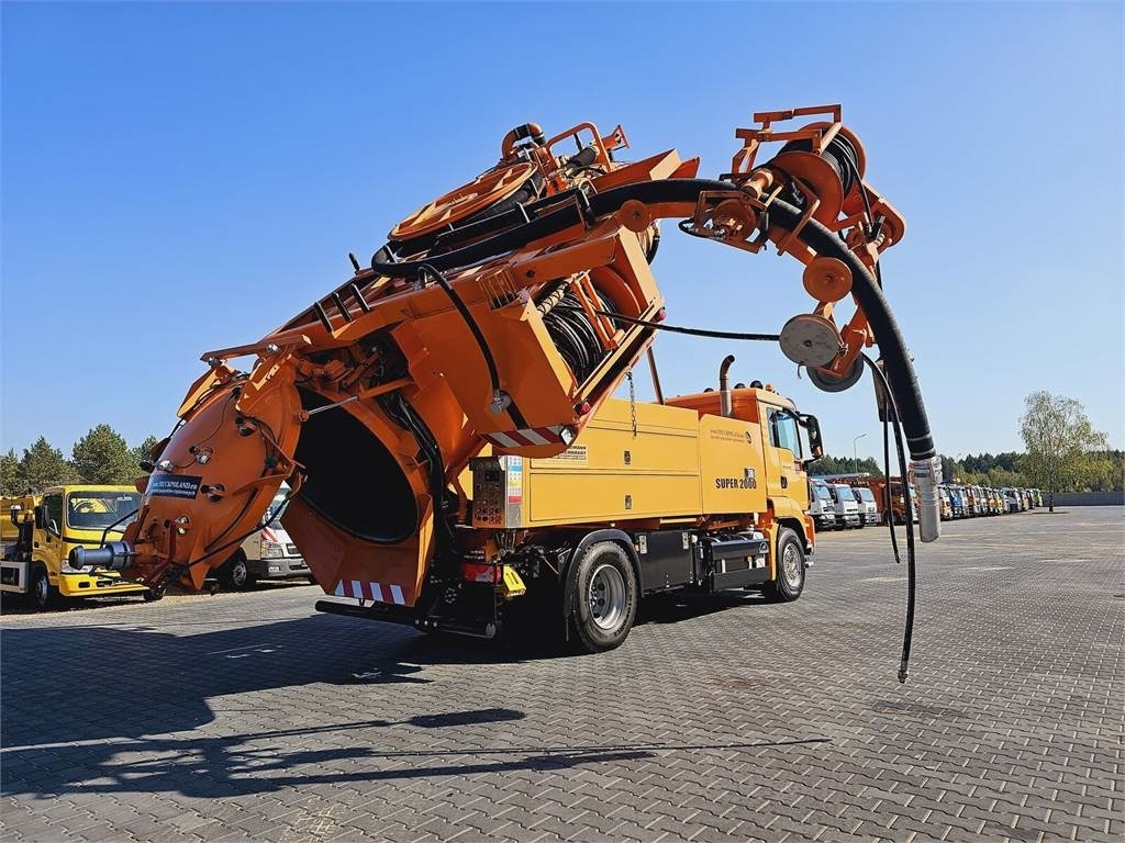 Vacuum truck MAN SUPER 2000 4x2 WUKO RECYKLING for collecting liqui: picture 27