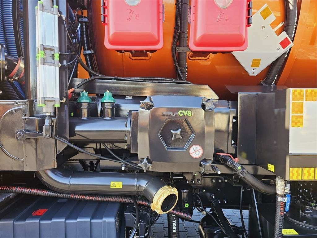 Vacuum truck MAN WUKO KROLL ADR COMBI FOR SEWER CLEANING: picture 13