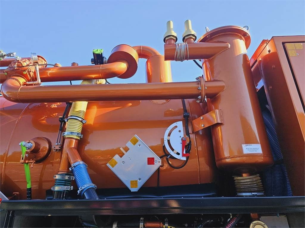 Vacuum truck MAN WUKO KROLL ADR COMBI FOR SEWER CLEANING: picture 26