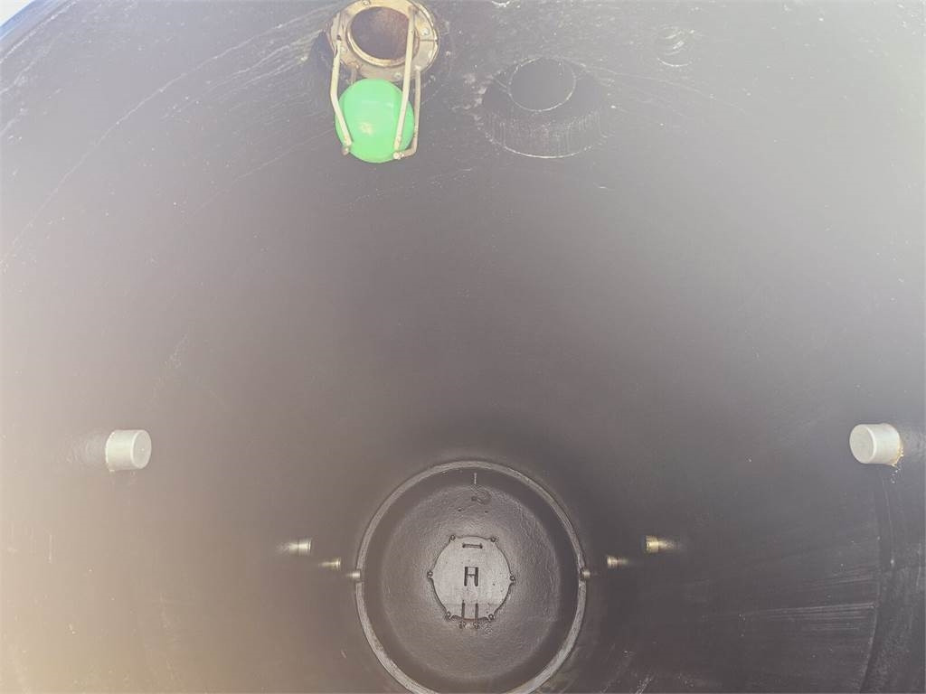 Leasing of  MAN WUKO LARSEN MAN WUKO LARSEN: picture 30