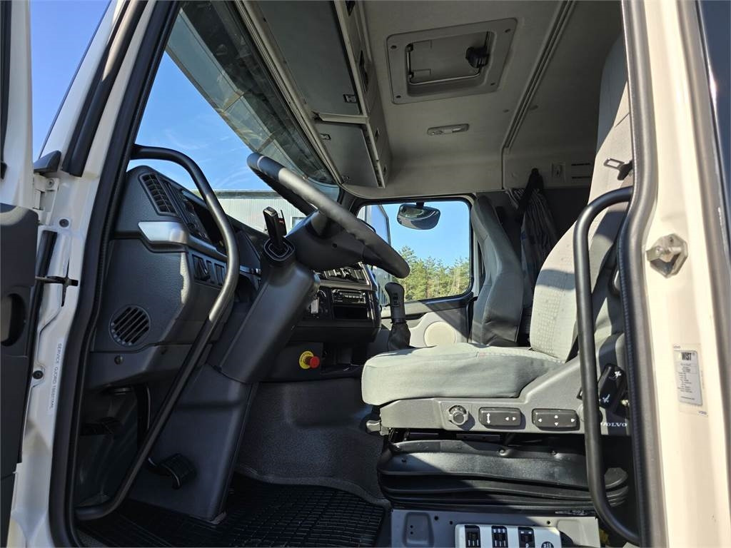 Vacuum truck Volvo Disab Centurion vacuum suction loader: picture 26 Vacuum truck Volvo Disab Centurion vacuum suction loader: picture 26