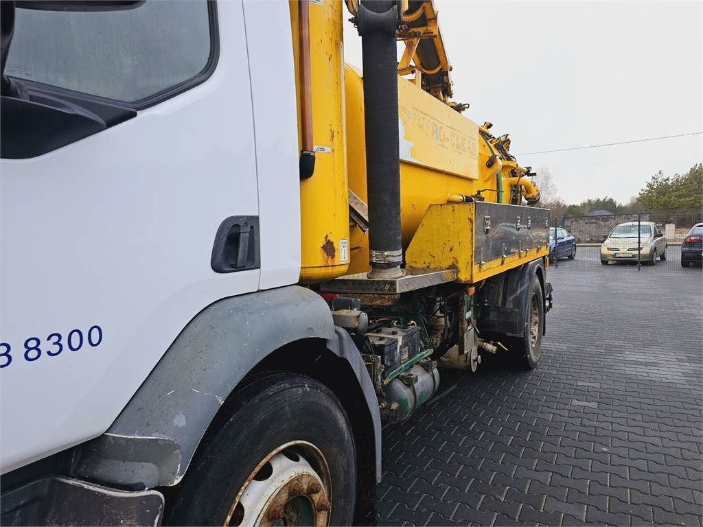 Vacuum truck Volvo FULLER TANKERS 2008 WUKO for collecting liquid was: picture 9 Vacuum truck Volvo FULLER TANKERS 2008 WUKO for collecting liquid was: picture 9