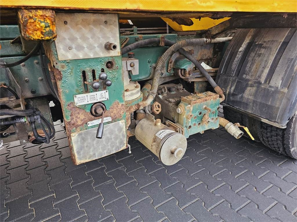 Vacuum truck Volvo FULLER TANKERS 2008 WUKO for collecting liquid was: picture 11 Vacuum truck Volvo FULLER TANKERS 2008 WUKO for collecting liquid was: picture 11