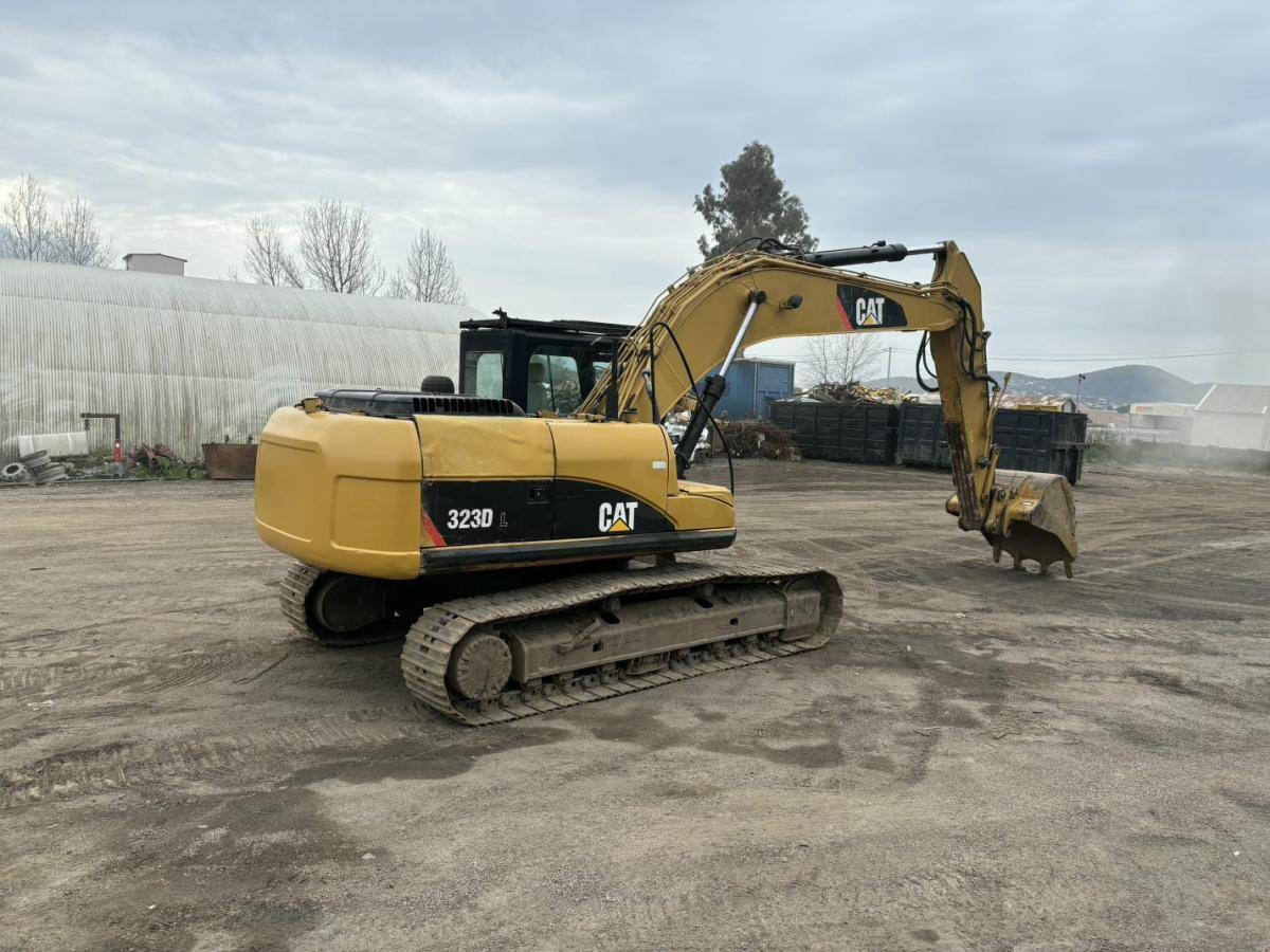 Caterpillar 323D - Crawler excavator: picture 5 Caterpillar 323D - Crawler excavator: picture 5