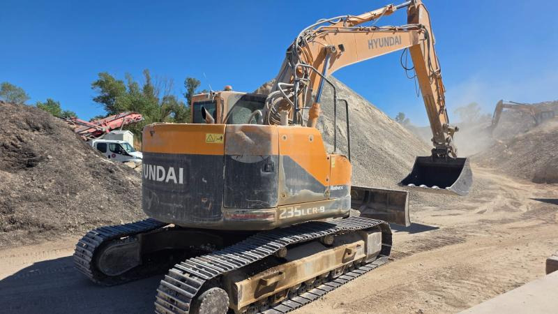 Hyundai Robex 235 LCR-9 - Crawler excavator: picture 1 Hyundai Robex 235 LCR-9 - Crawler excavator: picture 1