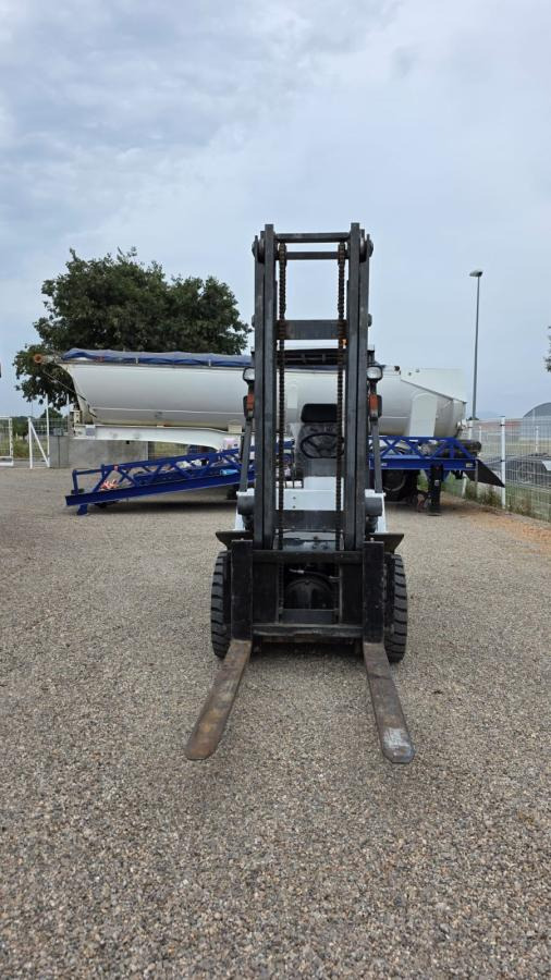 Nissan YGJ02 A30 - Diesel forklift: picture 4 Nissan YGJ02 A30 - Diesel forklift: picture 4