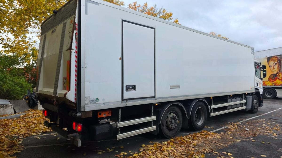 Scania P 320 - Refrigerator truck: picture 3 Scania P 320 - Refrigerator truck: picture 3