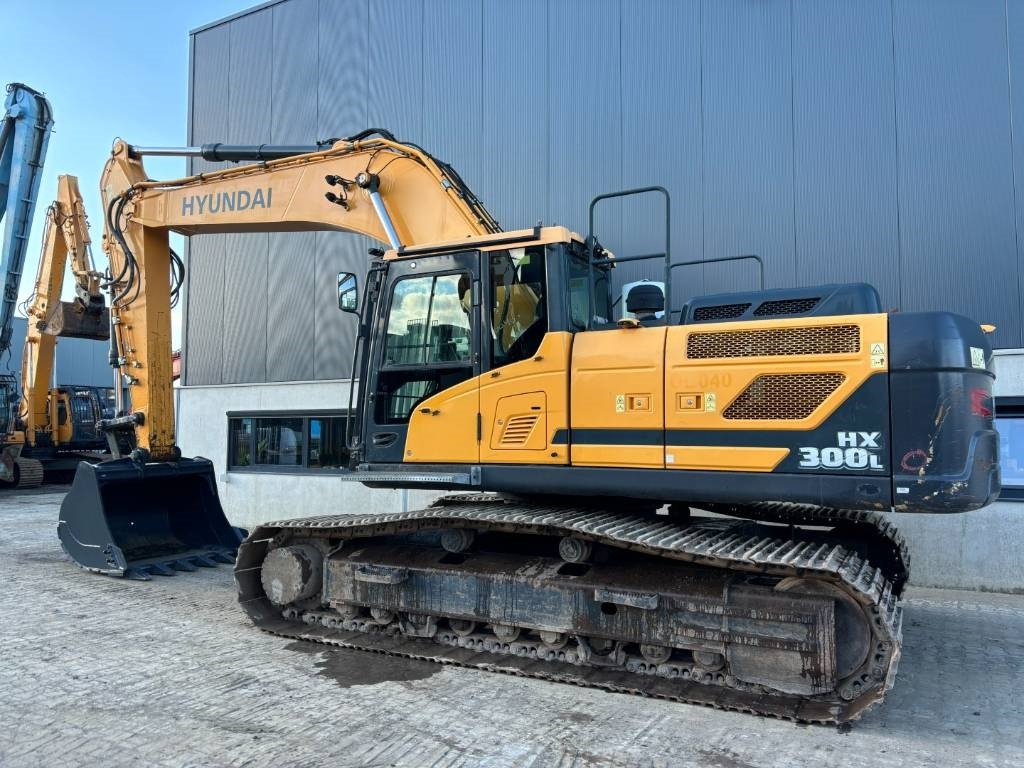 Hyundai HX300L -- HX 300 L - Crawler excavator: picture 2 Hyundai HX300L -- HX 300 L - Crawler excavator: picture 2