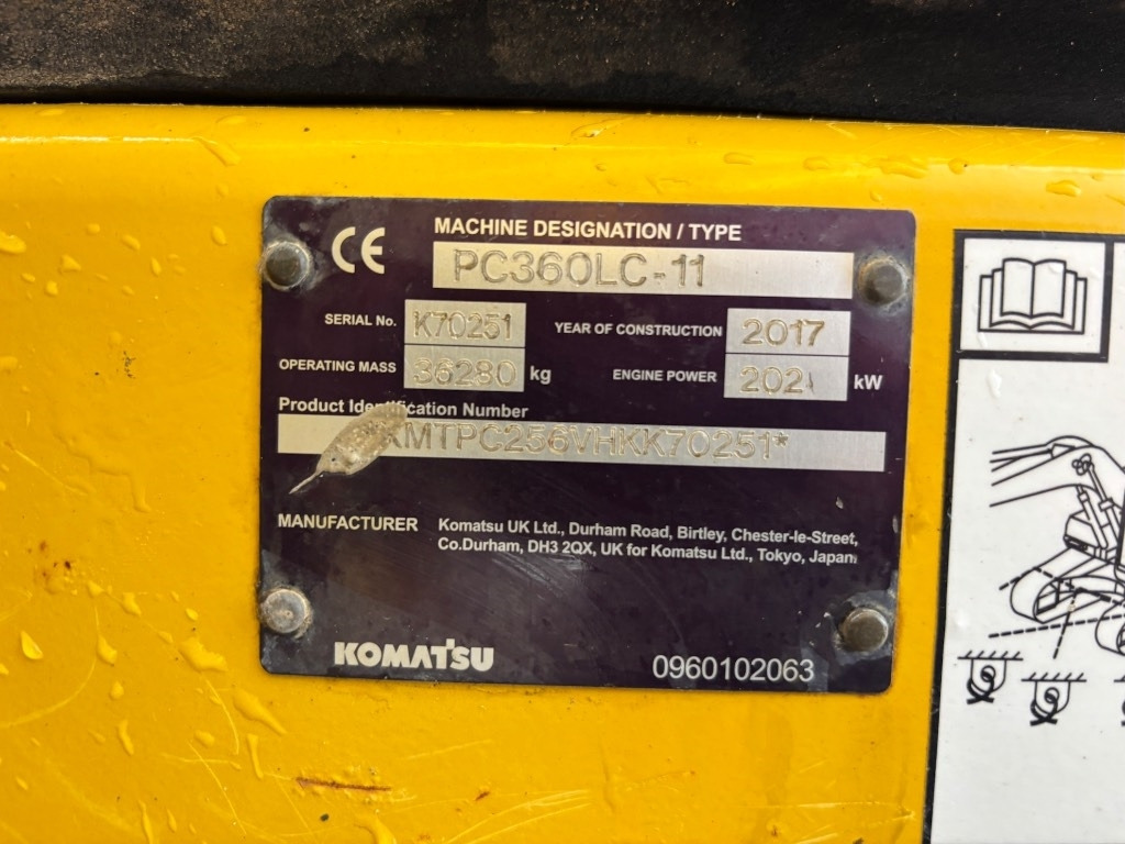 Crawler excavator Komatsu PC 360 LC-11: picture 20