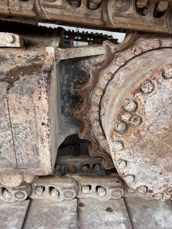 Crawler excavator Komatsu PC 360 LC-11: picture 30