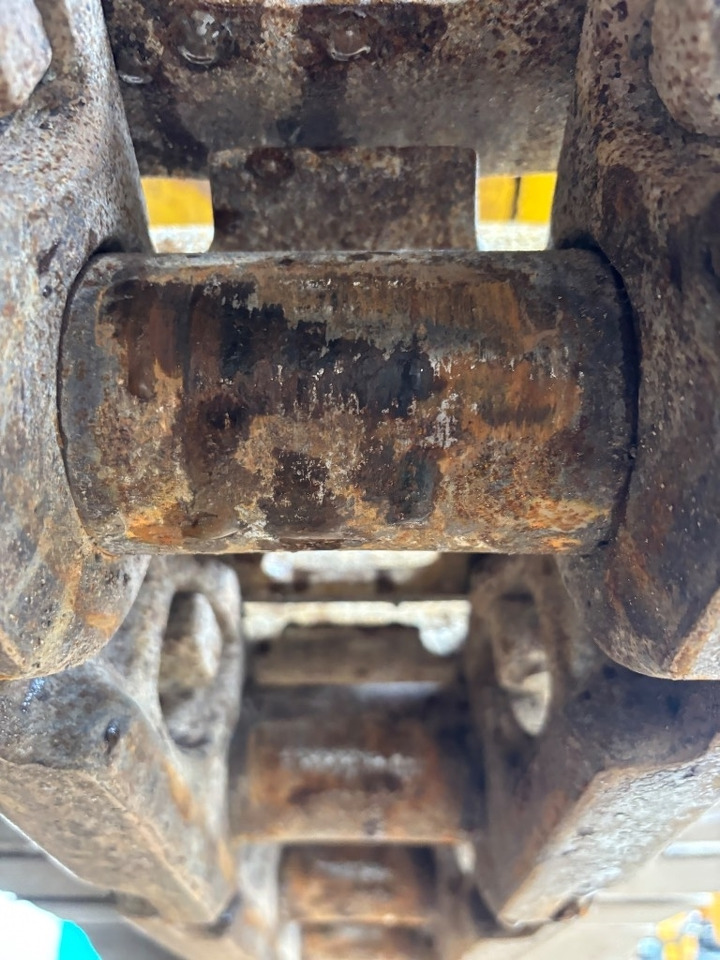 Crawler excavator Komatsu PC 360 LC-11: picture 32